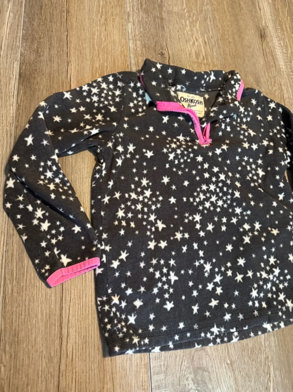 OshKosh Black Star Fleece pull over with Pink Trim
